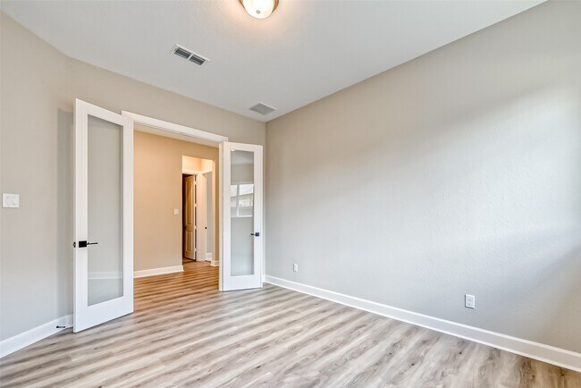 Building Photo - 610 Vineyard Hollow Ct