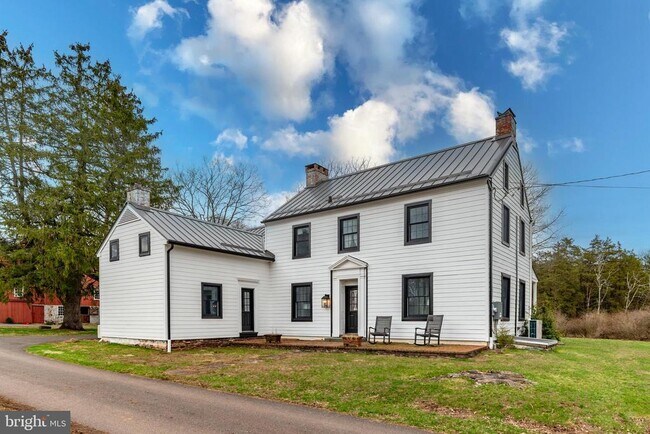 Building Photo - 180 Municipal Rd