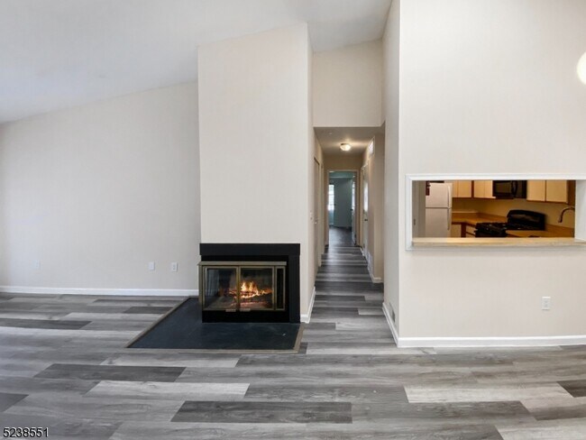 Building Photo - 366 McDowell Dr