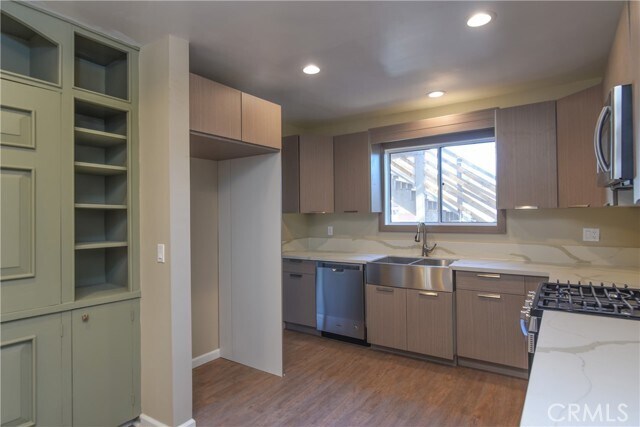 Building Photo - 226 Rexford Dr