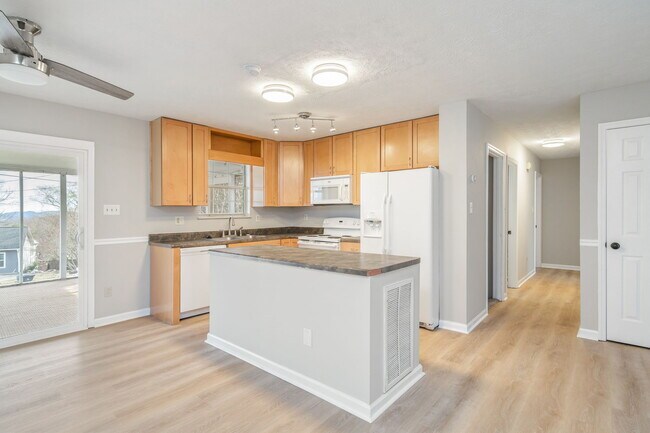 Building Photo - 5712 Walden Woods Ct NW