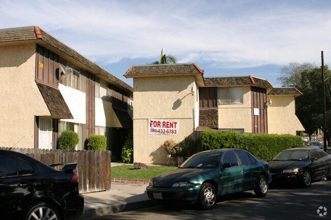 Building Photo - 2835 E Spaulding St