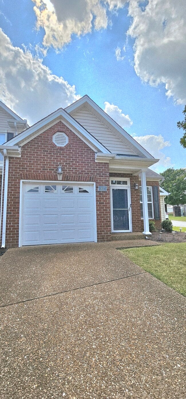 Primary Photo - 27 Fawn Creek Pass