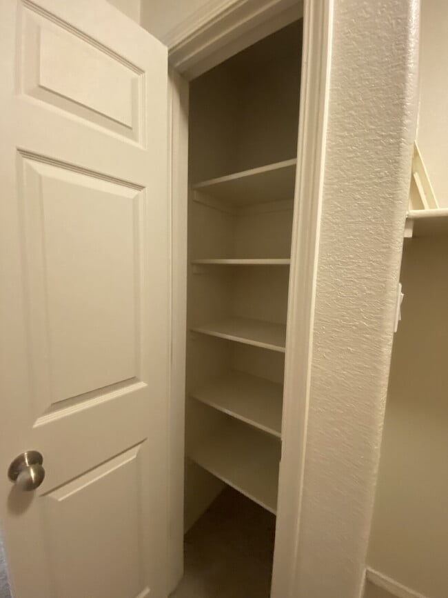 Building Photo - GATED COMMUNITY - 2 Story Townhouse - All BR Upper Level