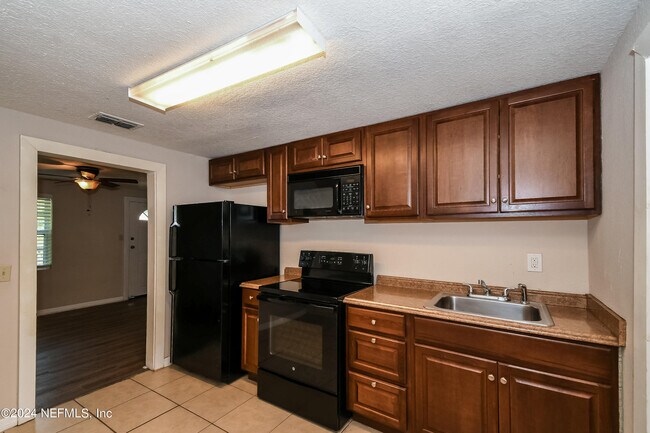 Building Photo - 9155 5th Ave