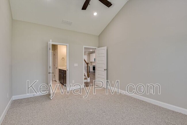 Building Photo - 8047 Kinsale Ave SE