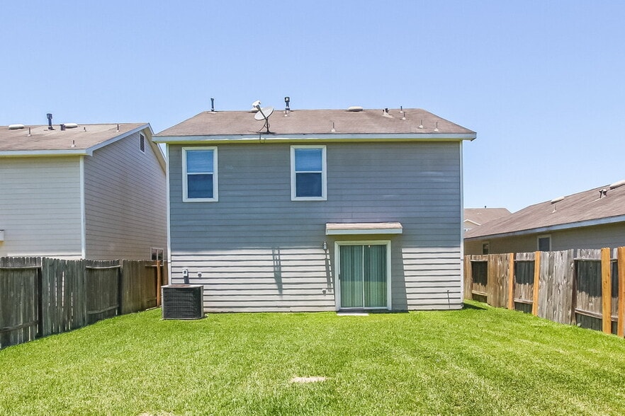 Building Photo - 12718 Blue Timbers Ct