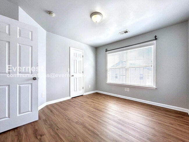 Building Photo - 2221 Nottley Dr