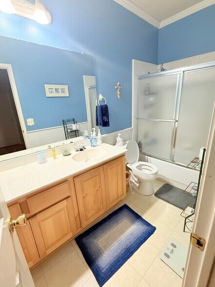 Guest Bathroom - 584 Rockhurst St