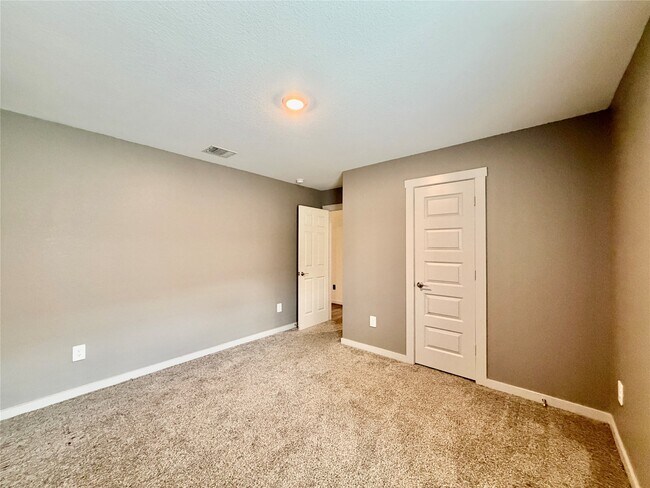 Building Photo - 13337 Silver Egret Ln