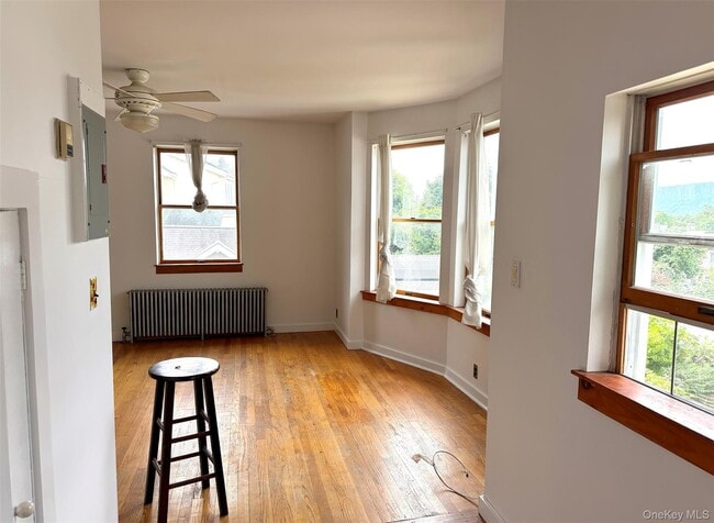 Building Photo - 12 Villard Ave