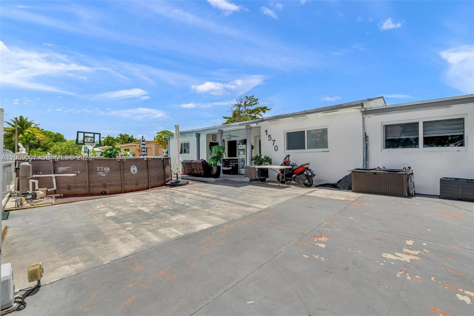 Building Photo - 1570 NW 132nd St