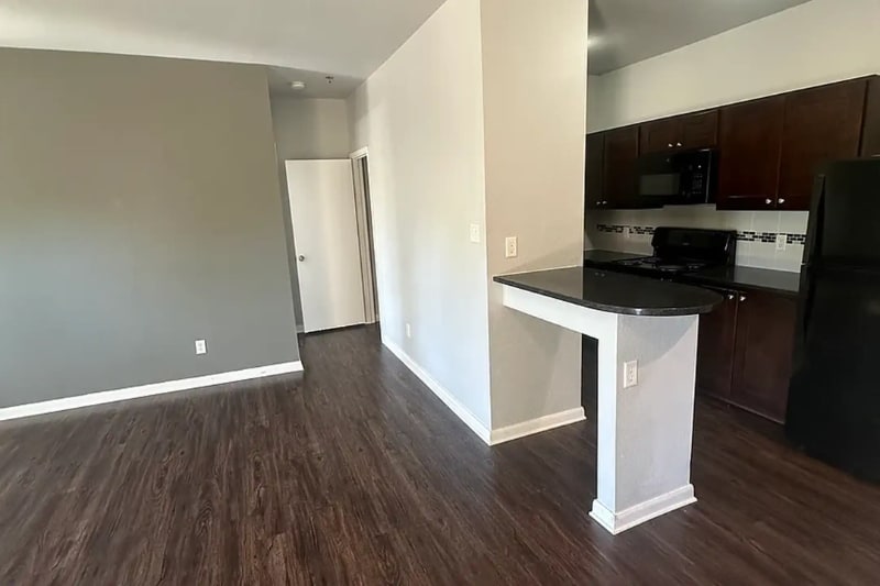 Building Photo - 616 City Ctr Wy