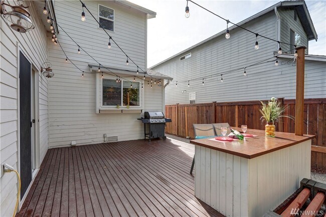 Building Photo - 16110 132nd Ave E