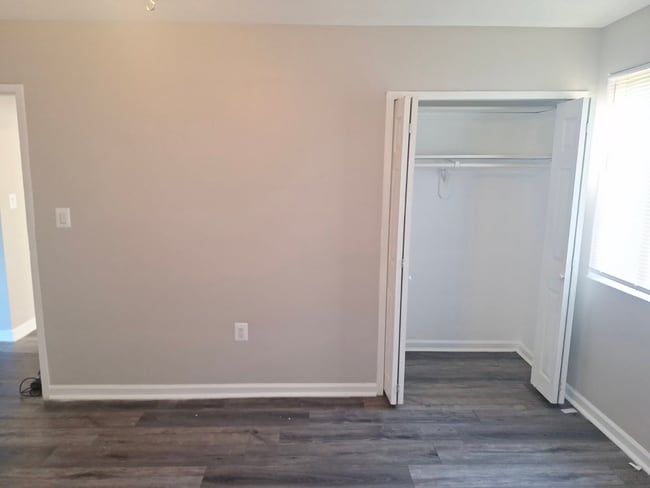 Building Photo - Top-Floor 2-Bedroom Condo in Southwest DC ...