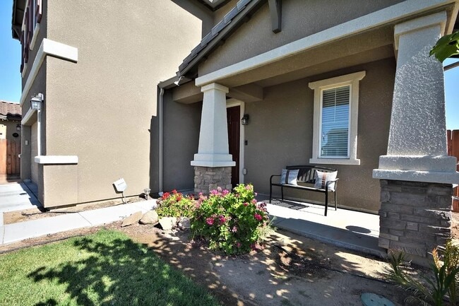 Building Photo - 6856 E Geary St