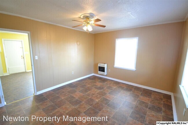Building Photo - 3 br, 1 bath House - 11850 Snake Road