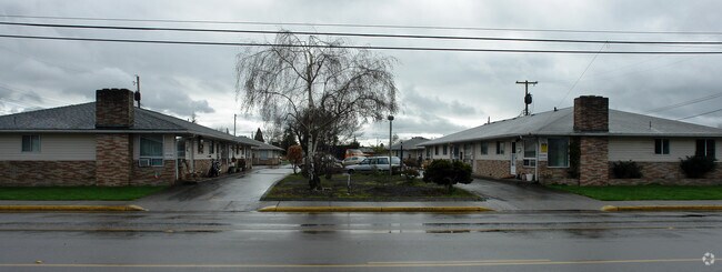 Primary Photo - Willett Apartments