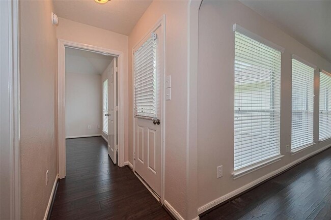 Building Photo - 25215 Sundown Canyon Ln