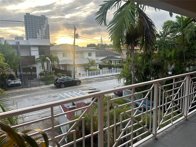 Building Photo - 3147 New York St