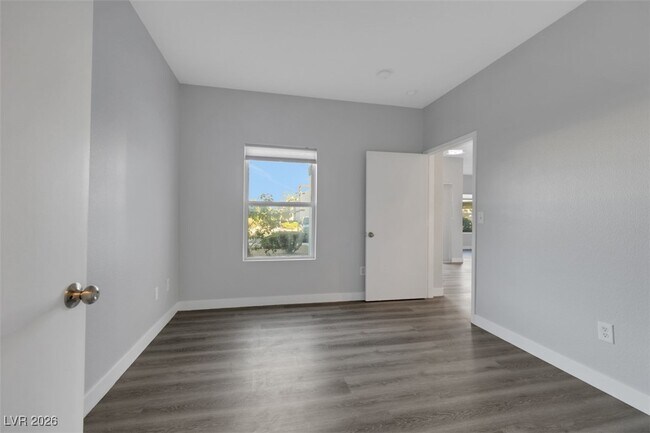 Building Photo - 7255 W Sunset Rd