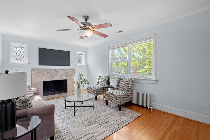 Building Photo - 7055 Dartmouth Ave