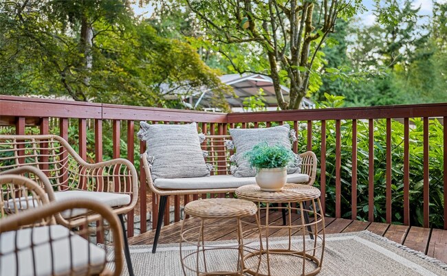 Building Photo - Stunning 4-Bedroom, 2.5-Bath Remodeled Home in Rushmore, Gig Harbor