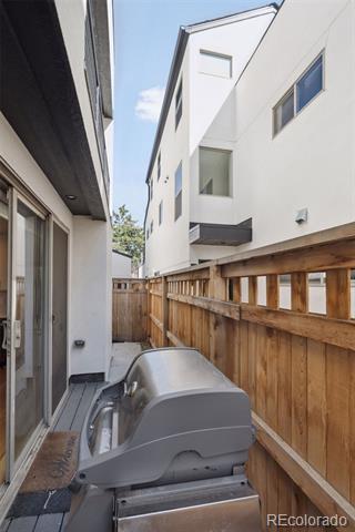 Building Photo - 1386 Zenobia St