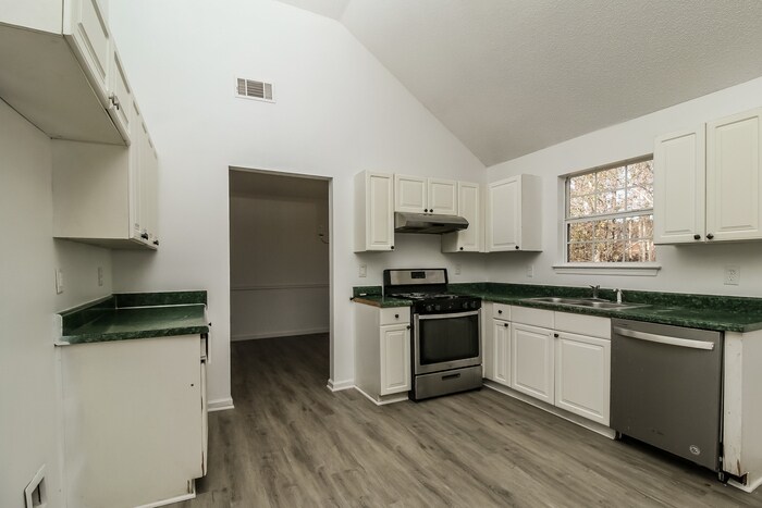 Building Photo - 195 Cinnamon Oak Cir