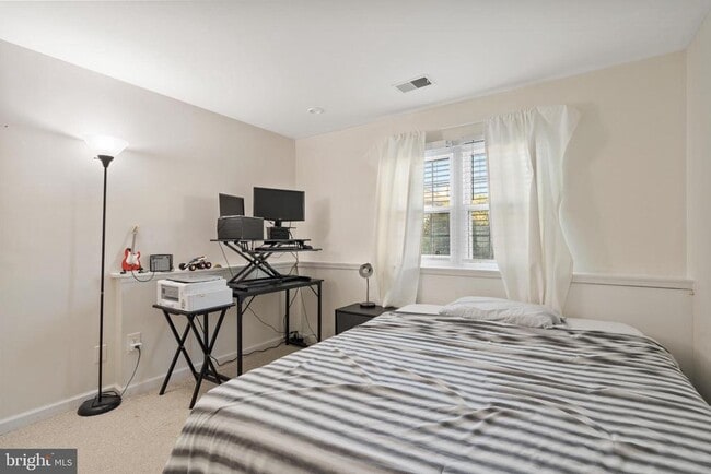 Building Photo - 10529 Reed's Landing Cir