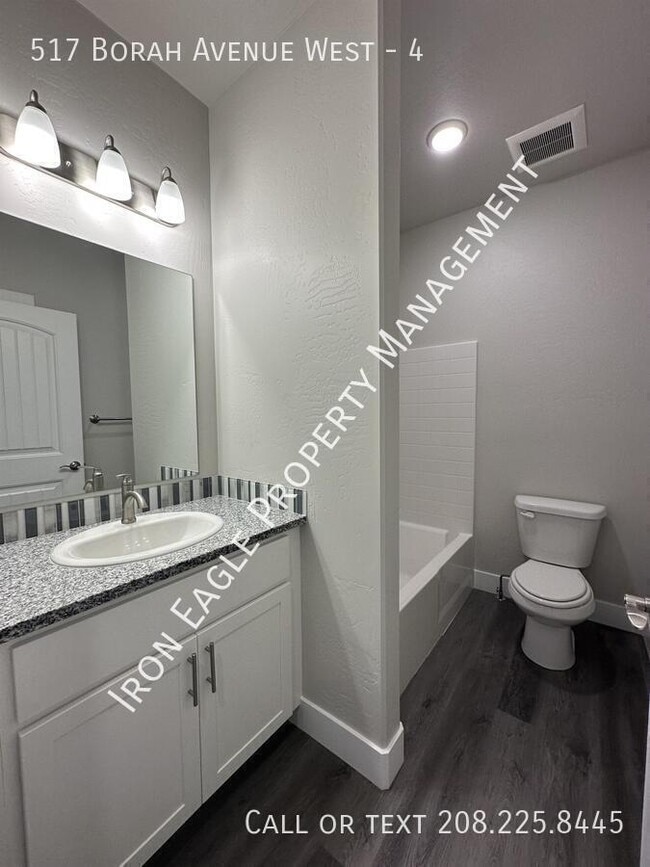 Building Photo - 517 Borah Ave W