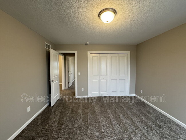 Building Photo - 1032 Matteotti Avenue