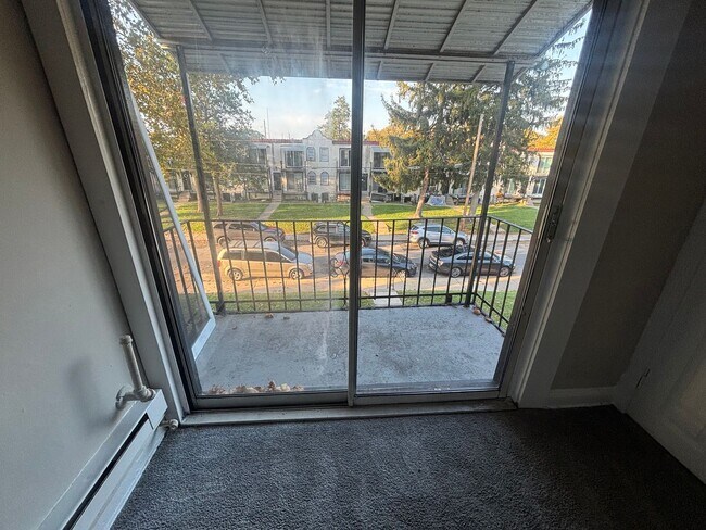 Building Photo - 7274 Radbourne Rd