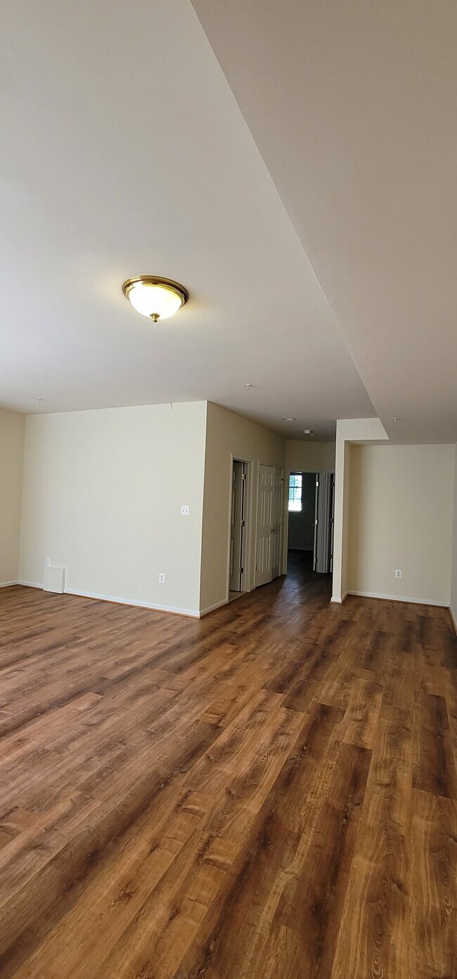 Building Photo - 1641 Piccard Dr