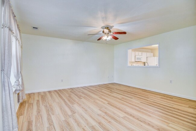 Building Photo - FOR RENT - Chesapeake in Bryant Farms / De...