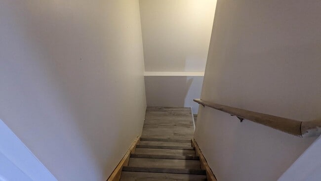 Building Photo - 829 Gallows Ct