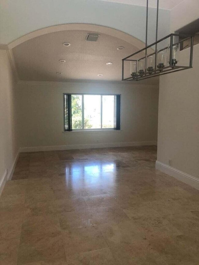 Building Photo - 8649 NW 57th Ct