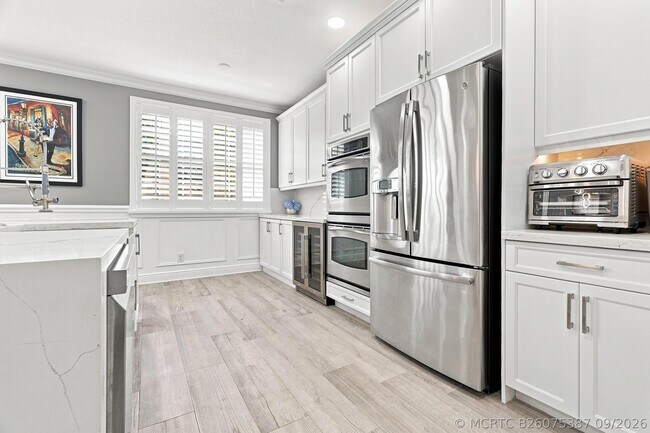 Building Photo - 5550 NE Trieste Terrace