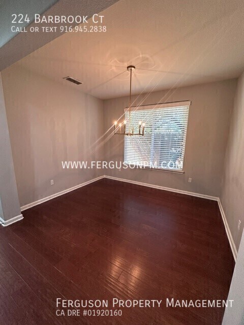 Building Photo - 224 Barbrook Ct