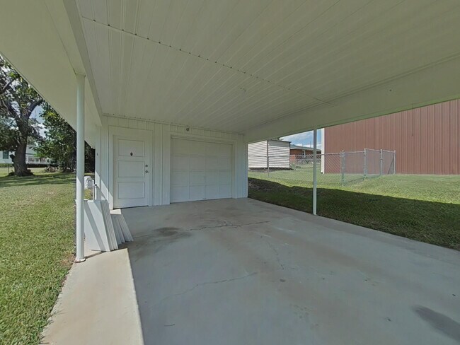 Primary Photo - 117 Deerwood Dr