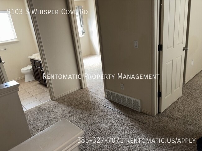 Building Photo - 9103 Whisper Cove Rd