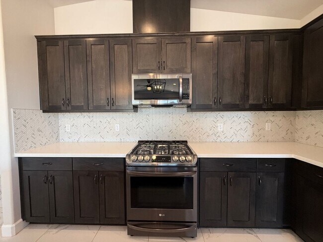 Building Photo - Newer Single Story Model Home Located In The Meadows at Rice Ranch with Three Car Garage