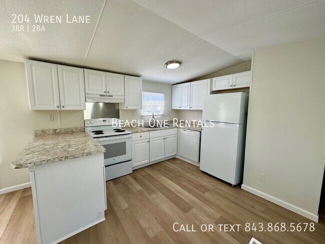 Building Photo - 204 Wren Ln