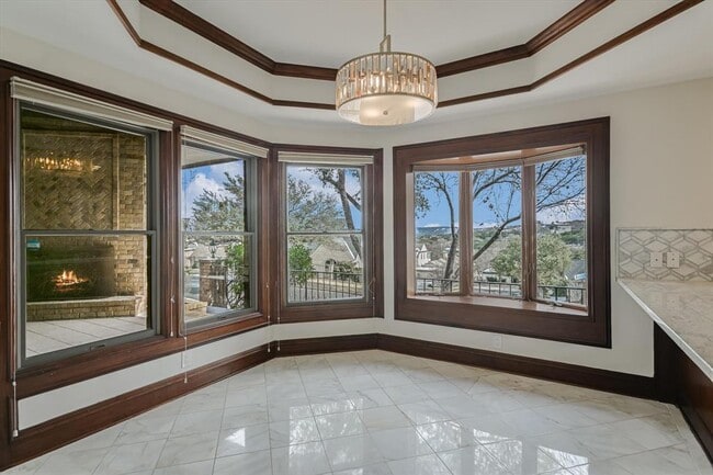 Building Photo - 4000 Belmont Park Dr