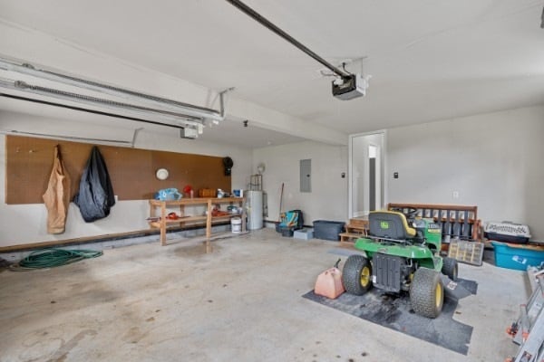 Building Photo - 302 12 Oaks Ln