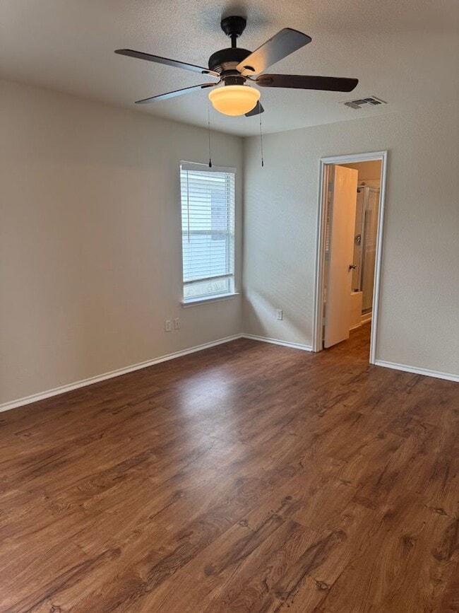 Building Photo - GREAT HOME! GREAT LOCATION