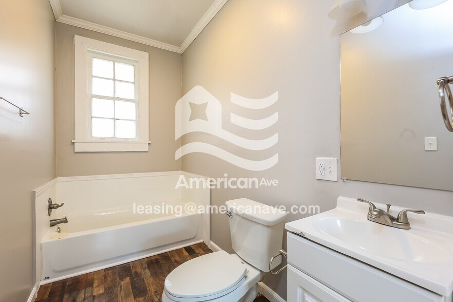 Building Photo - 30 Smythe St