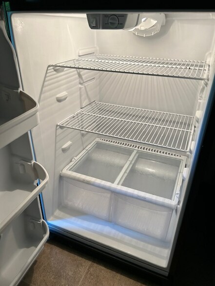 Building Photo - 4542 Treeview Ct