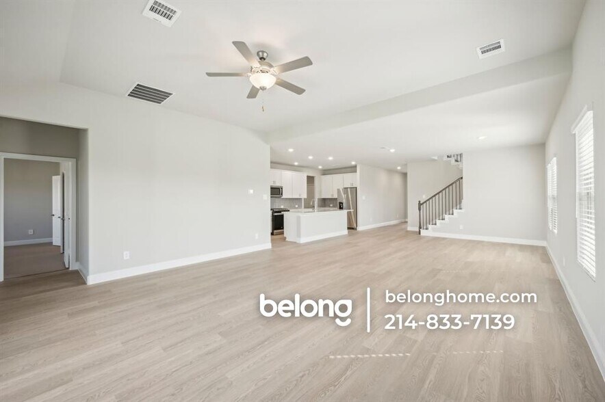 Building Photo - 611 Marigold Hl Wy