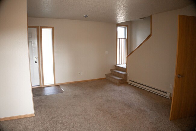 Building Photo - 1708 20th Ave S